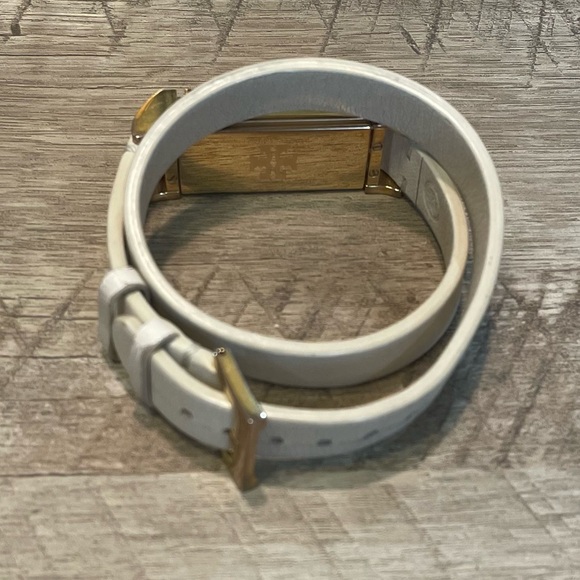 Tory Burch Light Oak & Rose Gold Fitbit Fret Double Wrap Bracelet - Picture 3 of 13